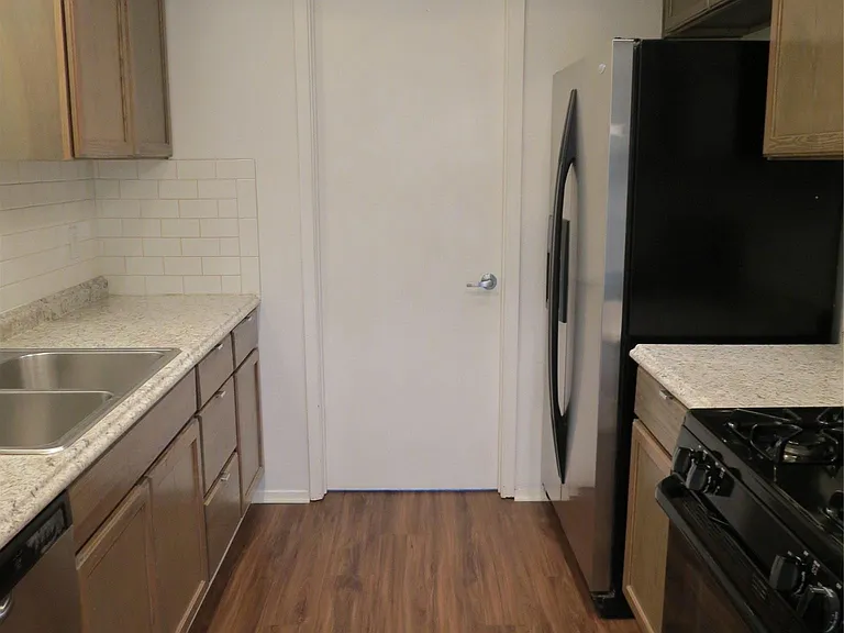 6803 Rearden Rd — Photo 9