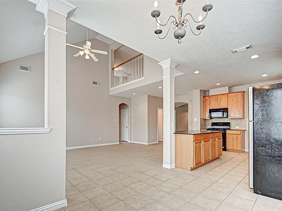 3rd image of 7107 Thistlewood Park Ct