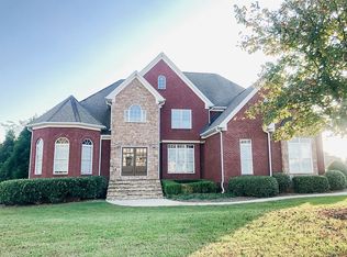 4426 Aspen Hill Dr, Gainesville, GA 30506