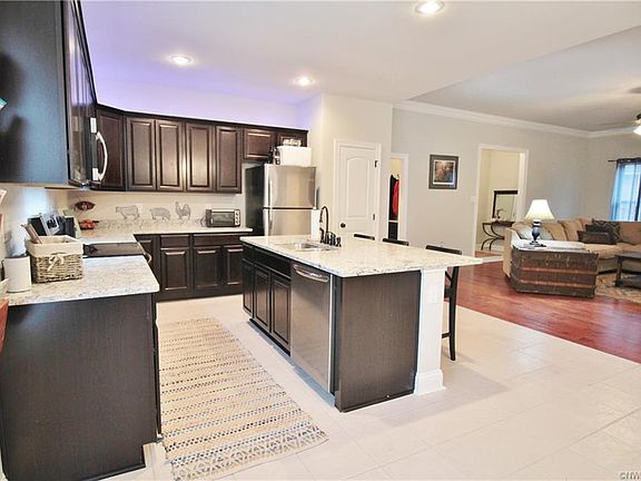 5th image of 1572 Riverview Ln