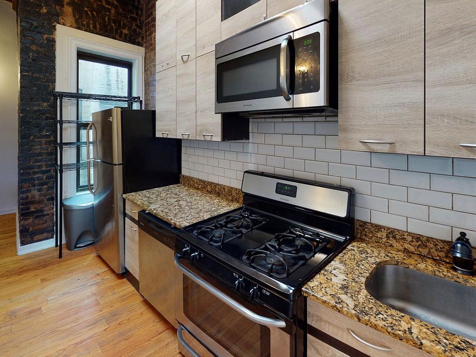 1st image of 870 Hart St APT 3R