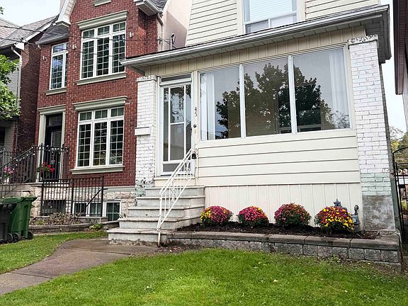 3rd image of 45 Eaton Ave