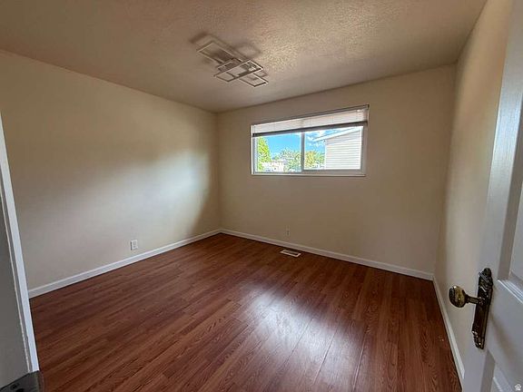 5th image of 6527 W 3880 S