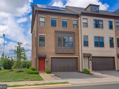 3098 Alan Shepard St, Herndon, VA, 20171