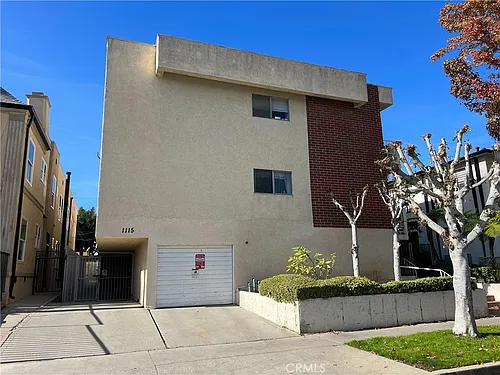 1115 S Wooster St #106 Photo 1