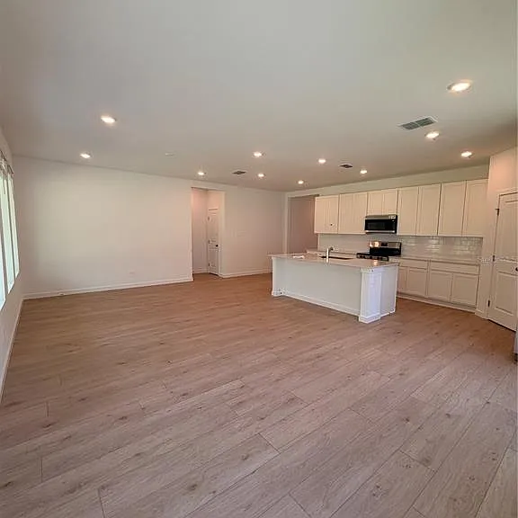 5063 Loggia Ln #A — Photo 7