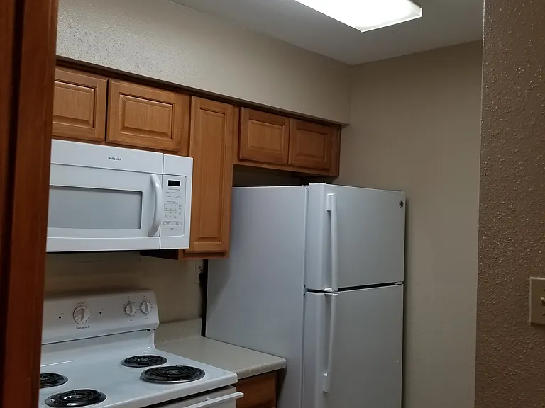 Sleepy Hollow Apartments — Photo 18