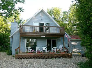 13100 Bay St, Charlevoix, MI 49720