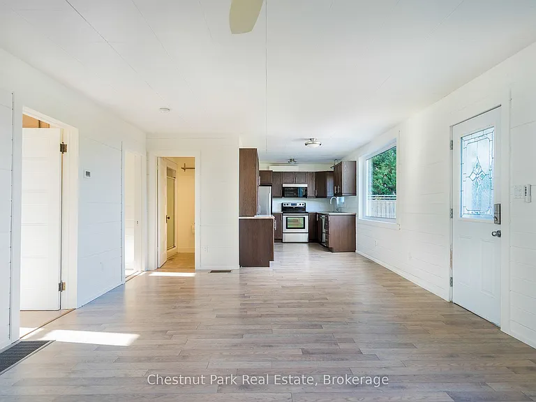 35 Saint Clair St — Photo 27