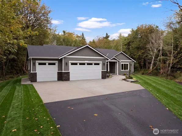 5320 Crane Avenue E, Port Orchard, WA 98367