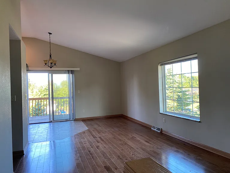 2425 Julianne St — Photo 6