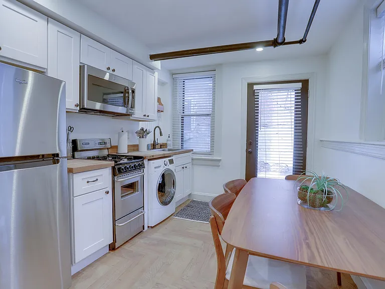 400 Seward Sq SE #B3 — Photo 10