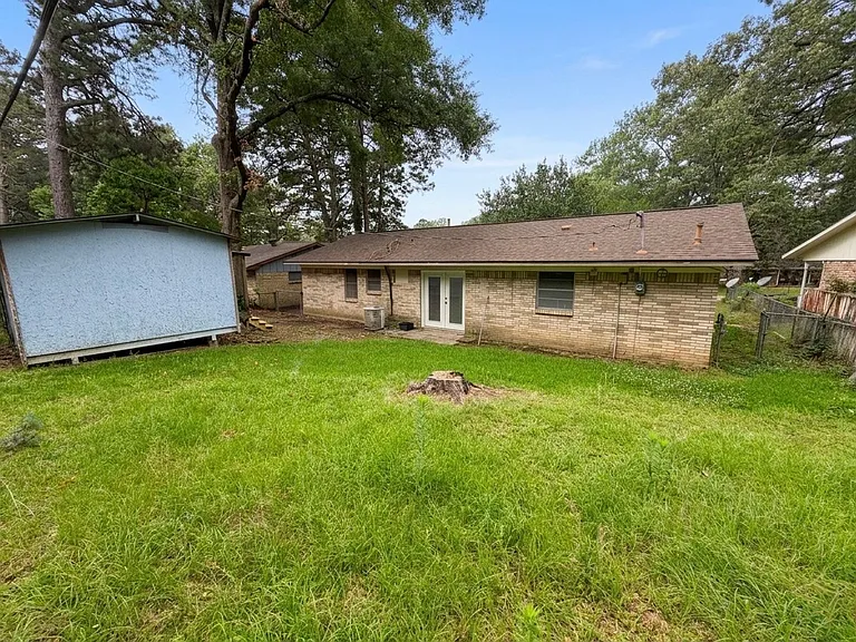 9295 Savanna Dr — Photo 16