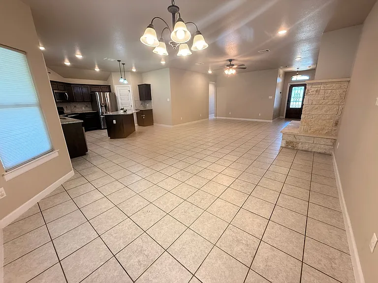 1412 Justice Dr — Photo 3