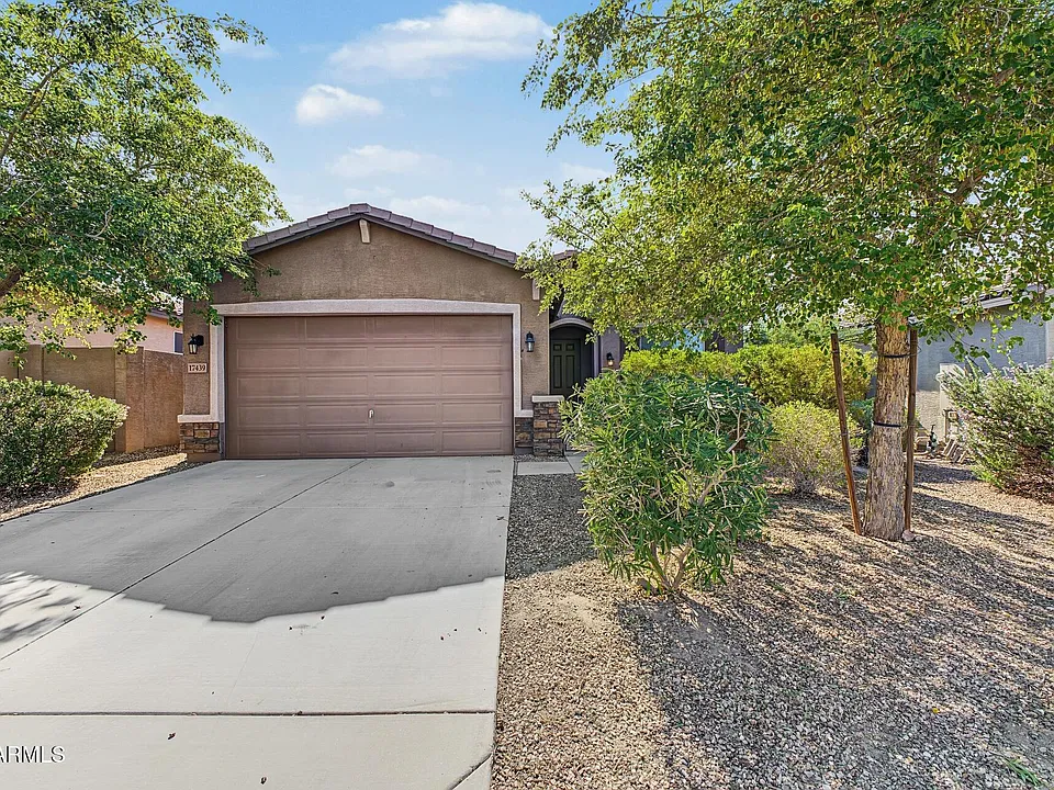 17439 W Eagle Ct