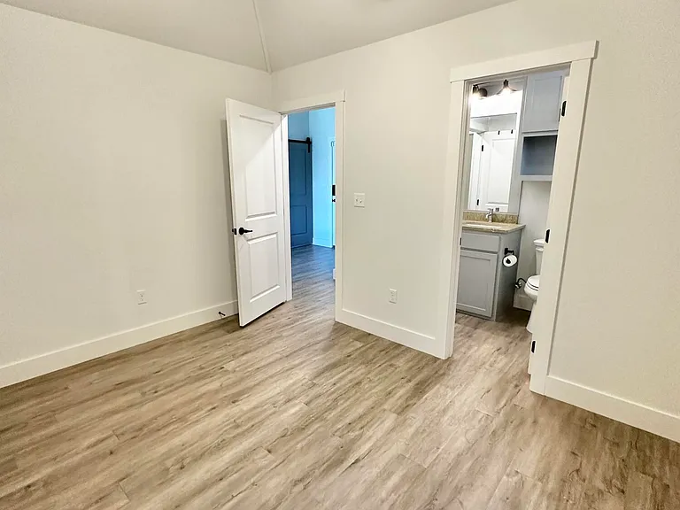6954 22nd Pl — Photo 10