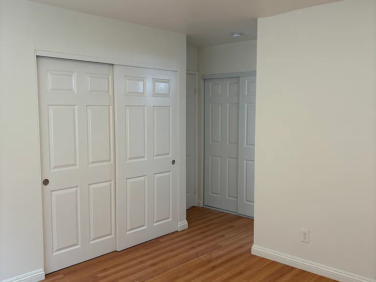 1658 W 207th St #3 — Photo 8
