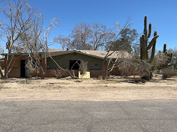 3rd image of 21710 W Wilson Ave