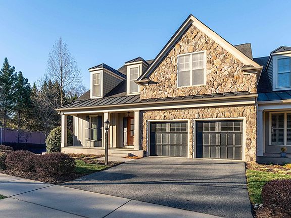 3rd image of 2621 S Bennington Rd