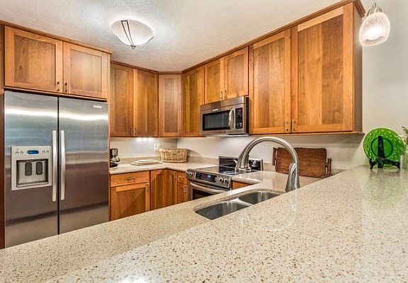 5th image of 68-3840 Lua Kula St APT D104