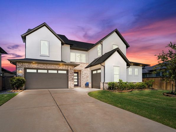 4638 Sanders Meadow Ln, Sugar Land, TX 77479