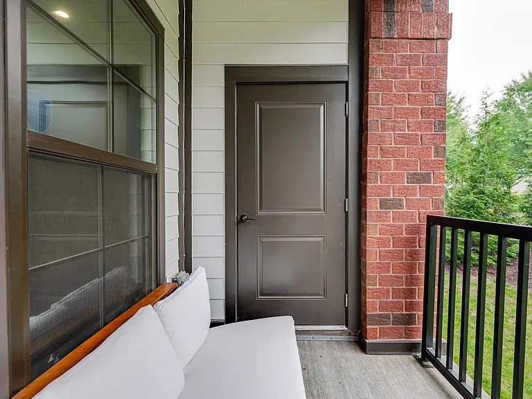 102 Saint Ives Pl #105 — Photo 9
