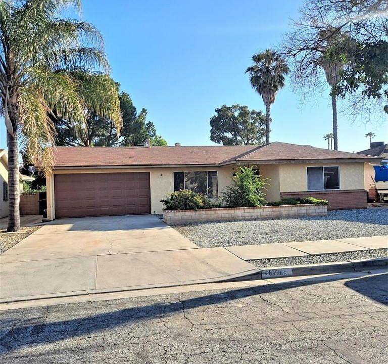 1st image of 878 Coral Ave