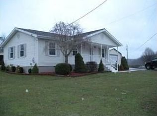 527 Blue Lick Rd, Winfield, WV 25213