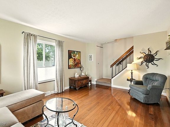 5th image of 5461 Millwood Ln