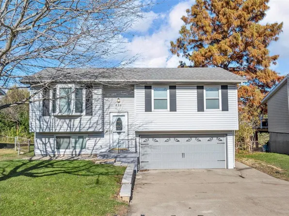 231 Stillbrook Estates Dr, Fenton, MO 63026