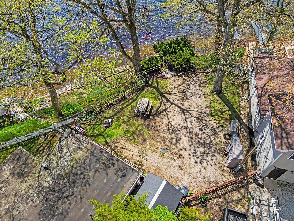 1st image of 12391 Bair Lake St