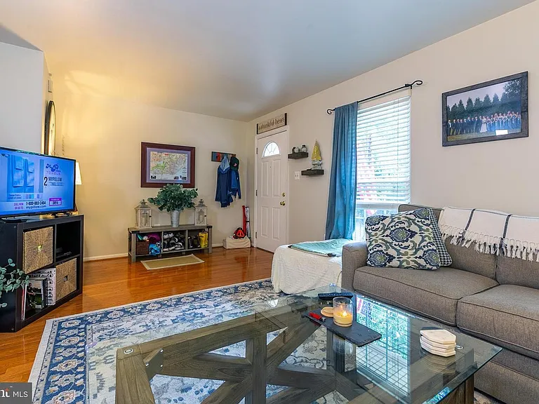 13662 Barren Springs Ct — Photo 8
