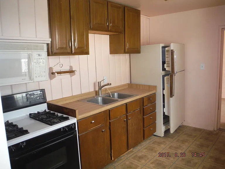 2607 N La Verne Ave — Photo 3