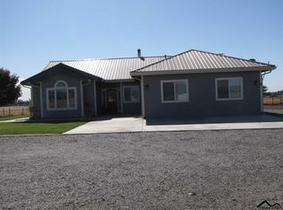 11399 Power Line Rd, Los Molinos, CA 96055