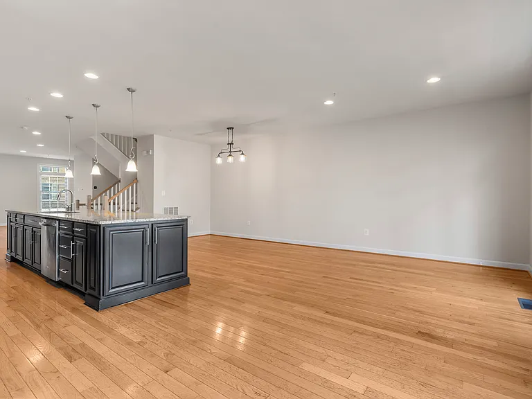 7451 Burnside Way — Photo 16