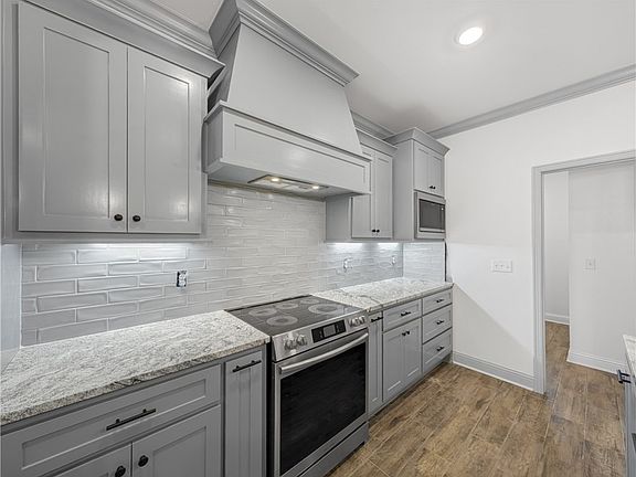 4th image of 20 Kintyre Ln