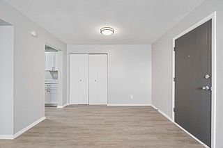 Example of unfurnished dining area