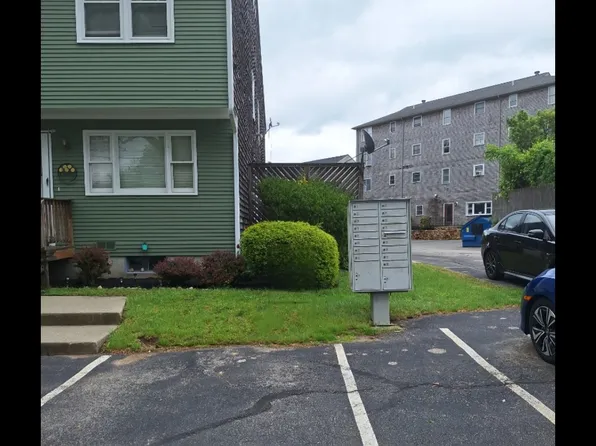 34 Manchester St APT C, West Warwick, RI 02893