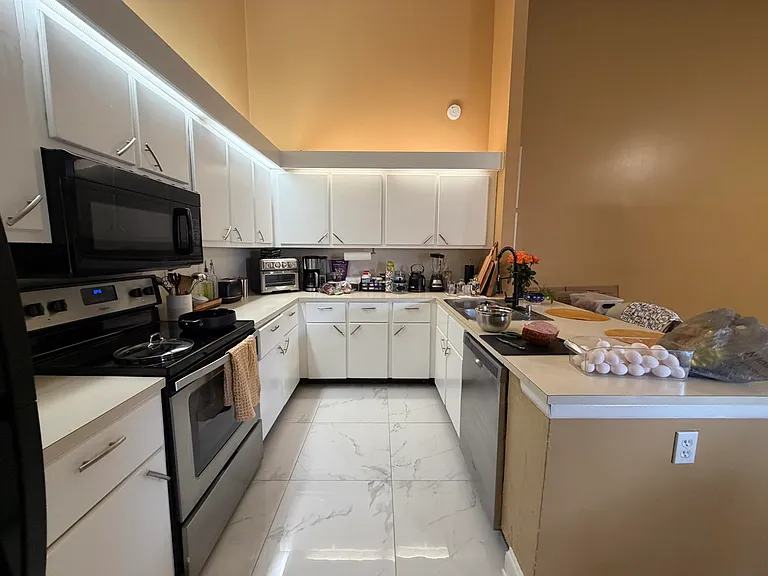 1051 Summit Place Cir #D — Photo 4