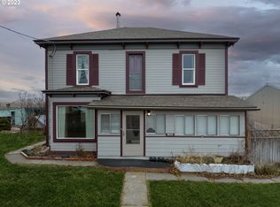 1006 SW 4th St, Grass Valley, OR 97029