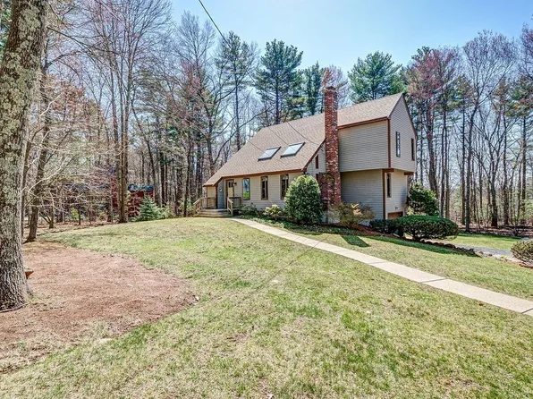 199 Saddle Hill Rd, Hopkinton, MA 01748
