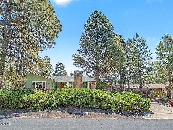 3rd image of 2616 N Oakmont Dr