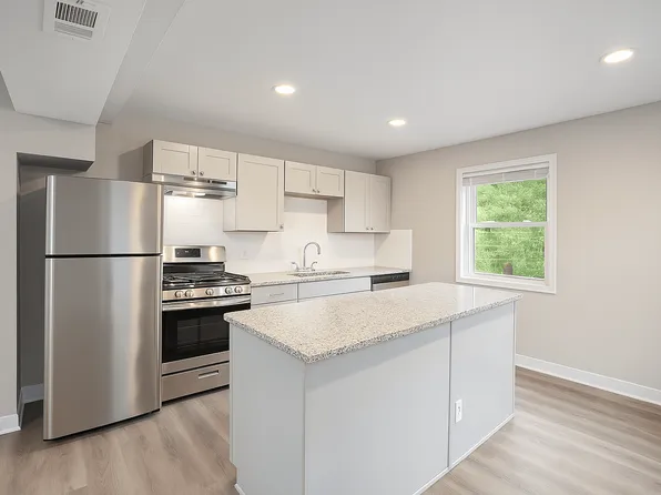 Palisades Apartments