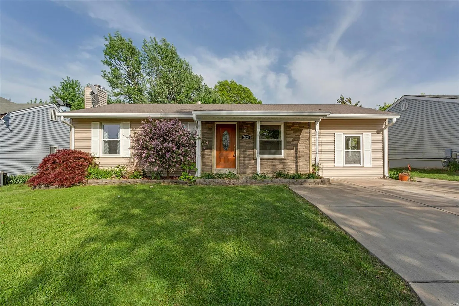 2524 Medford Dr photo 1