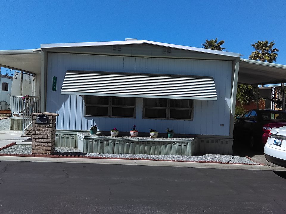 1st image of 260 N Lyon Ave Space 177