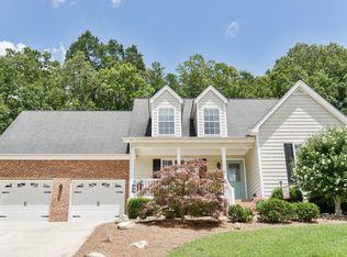 2926 Vine Dr, Dalton, GA 30721