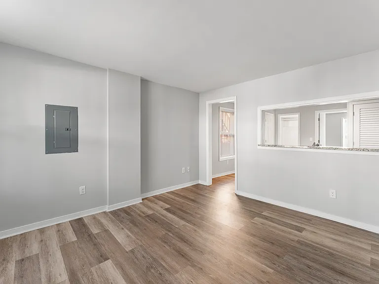 Park Northside Apartments — Photo 12