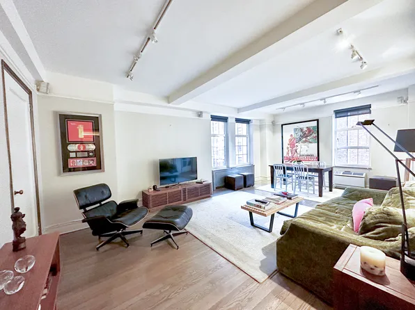 470 West 24th Street image 1 of 46