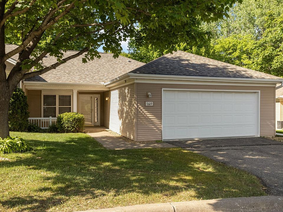 1st image of 909 Bahls Dr