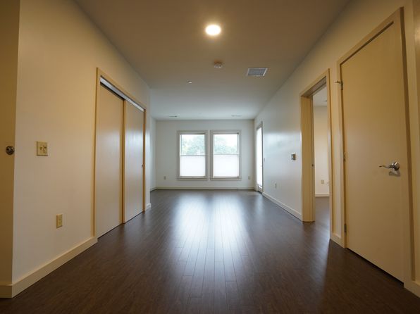 400 Langley Rd Unit 201
